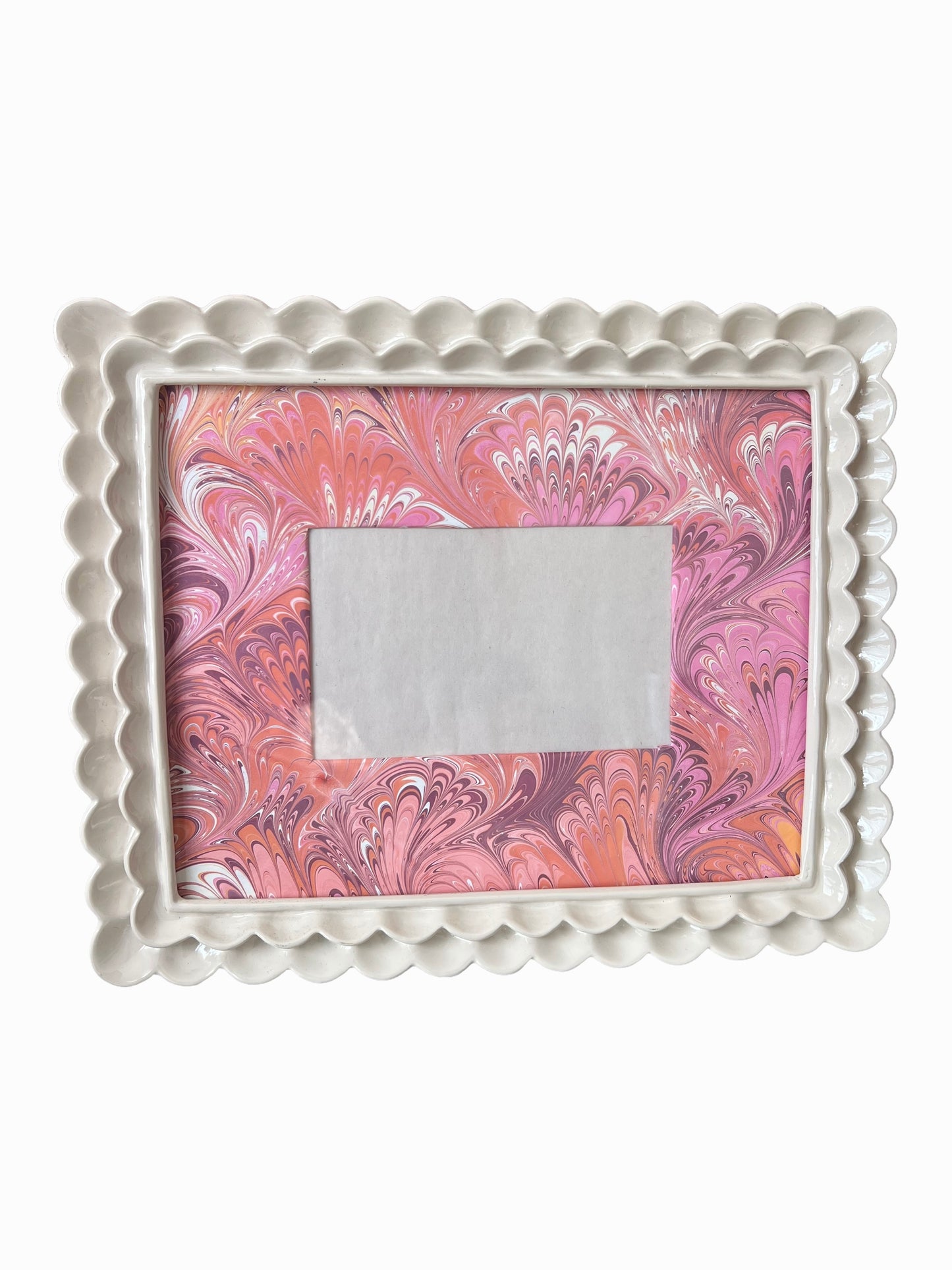 Bouquet Scallop Frame